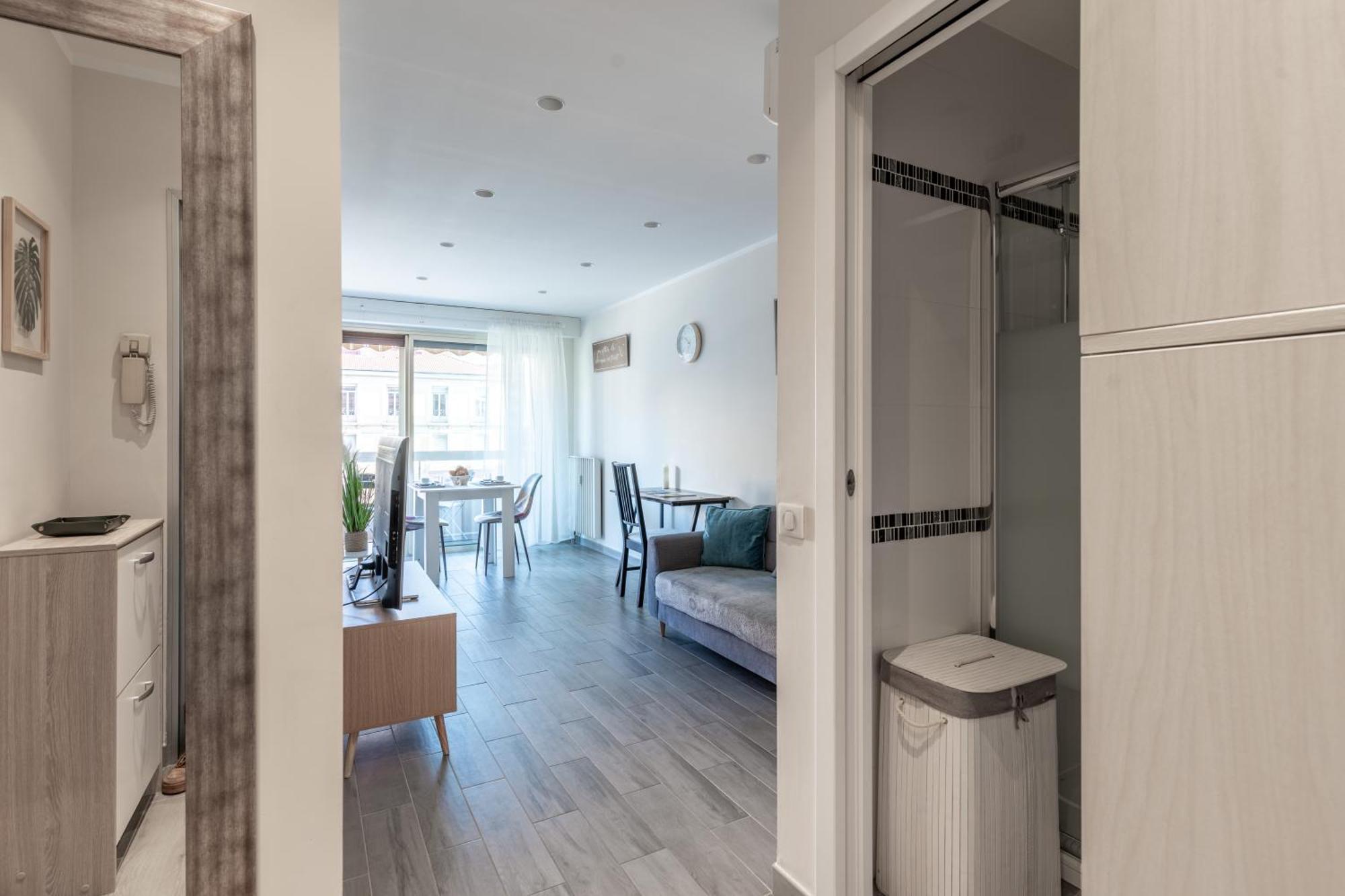 Fabuleux Appartement 2 Personnes Au Coeur De Menton, Climatise Et Proche Gares Routiere Et Sncf المظهر الخارجي الصورة