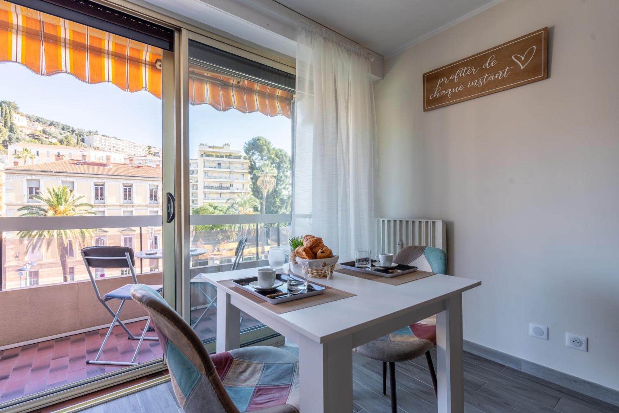 Fabuleux Appartement 2 Personnes Au Coeur De Menton, Climatise Et Proche Gares Routiere Et Sncf المظهر الخارجي الصورة